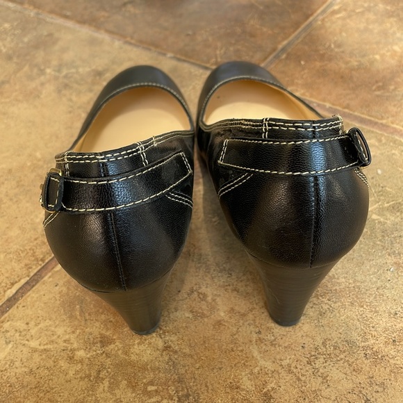 Lauren Ralph Salma Women's Leather Round Toe Pumps - Picture 3 of 7